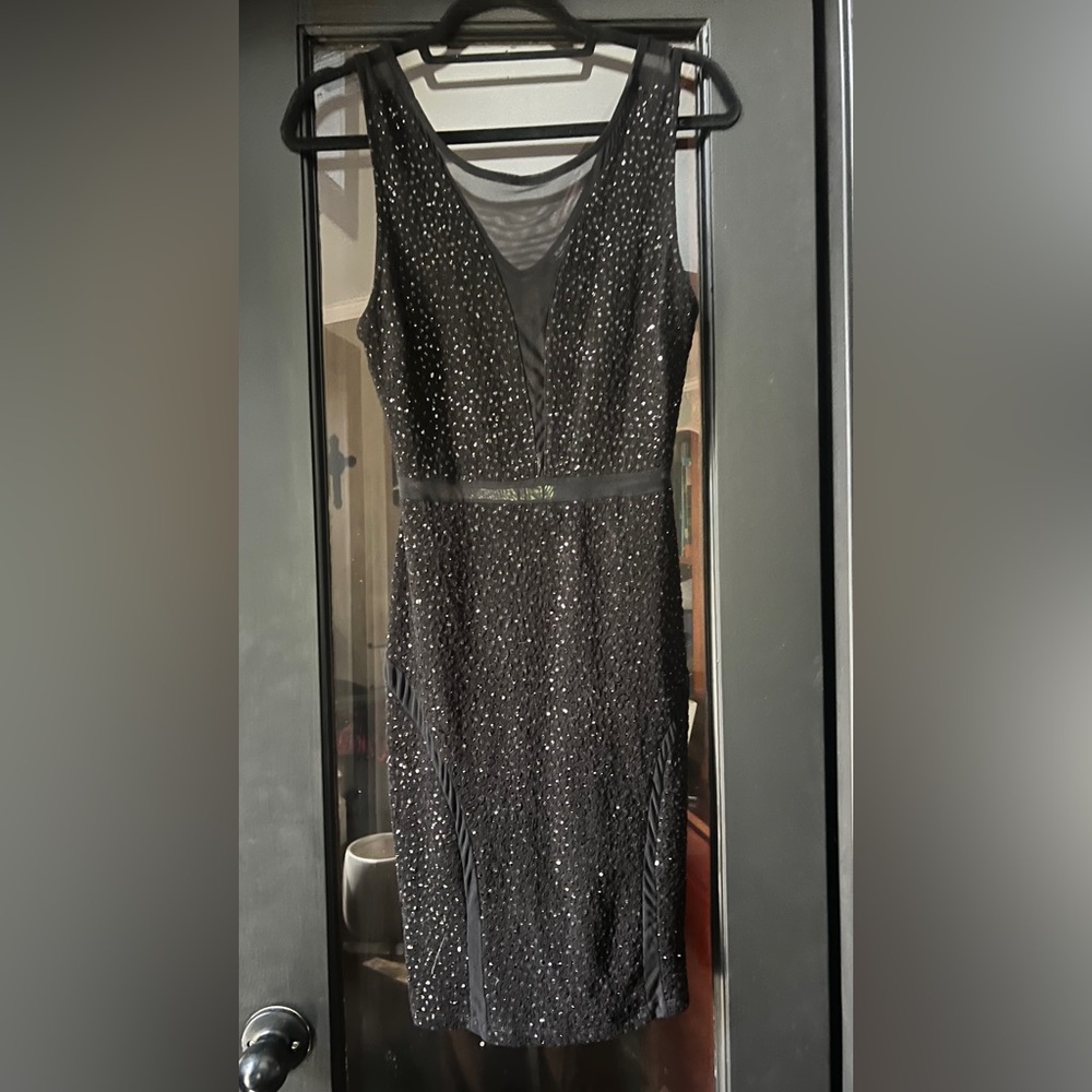Black Sleeveless V-Neck Sequin Sheath Dress